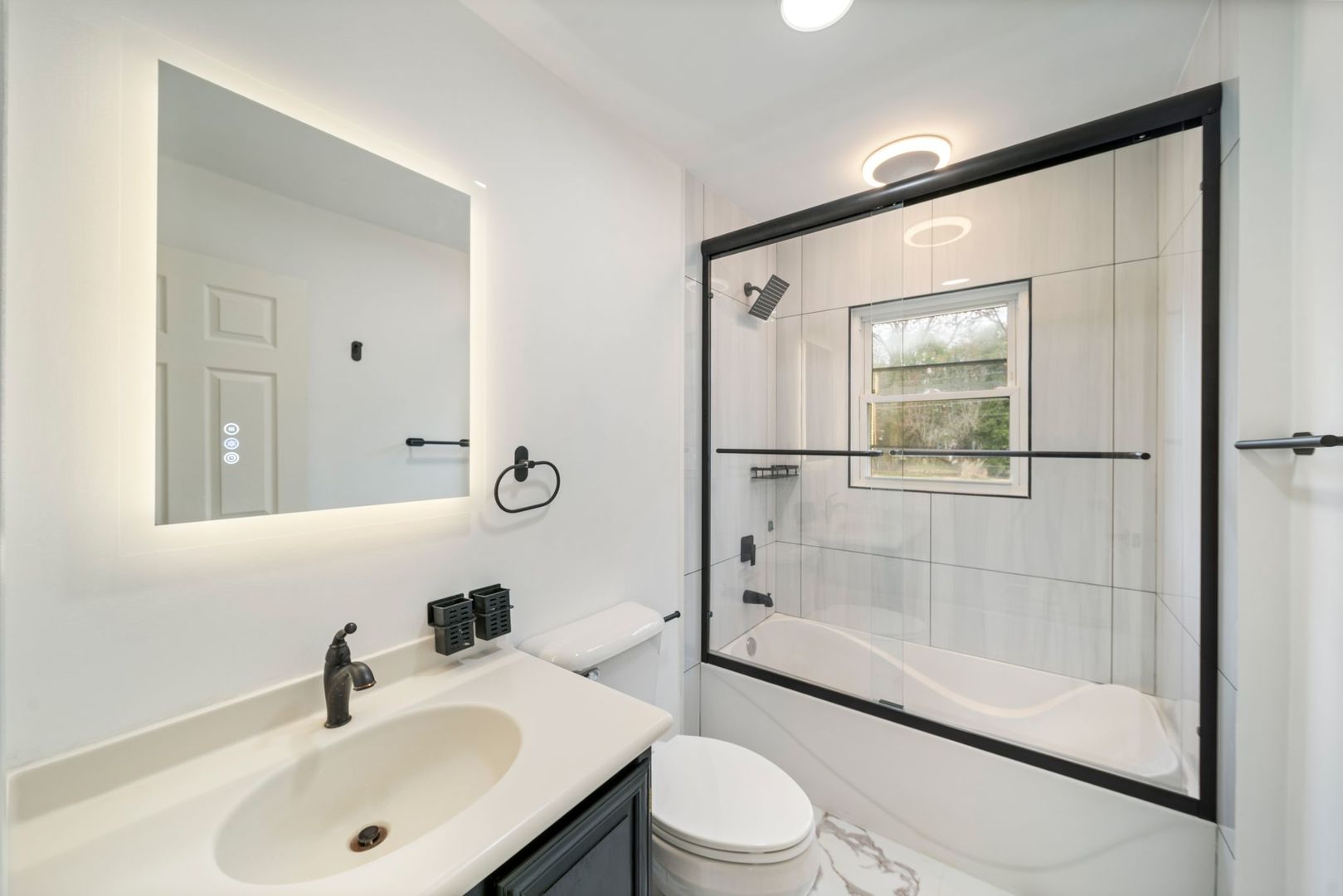 28w686 Townline Road, Warrenville, IL 60555