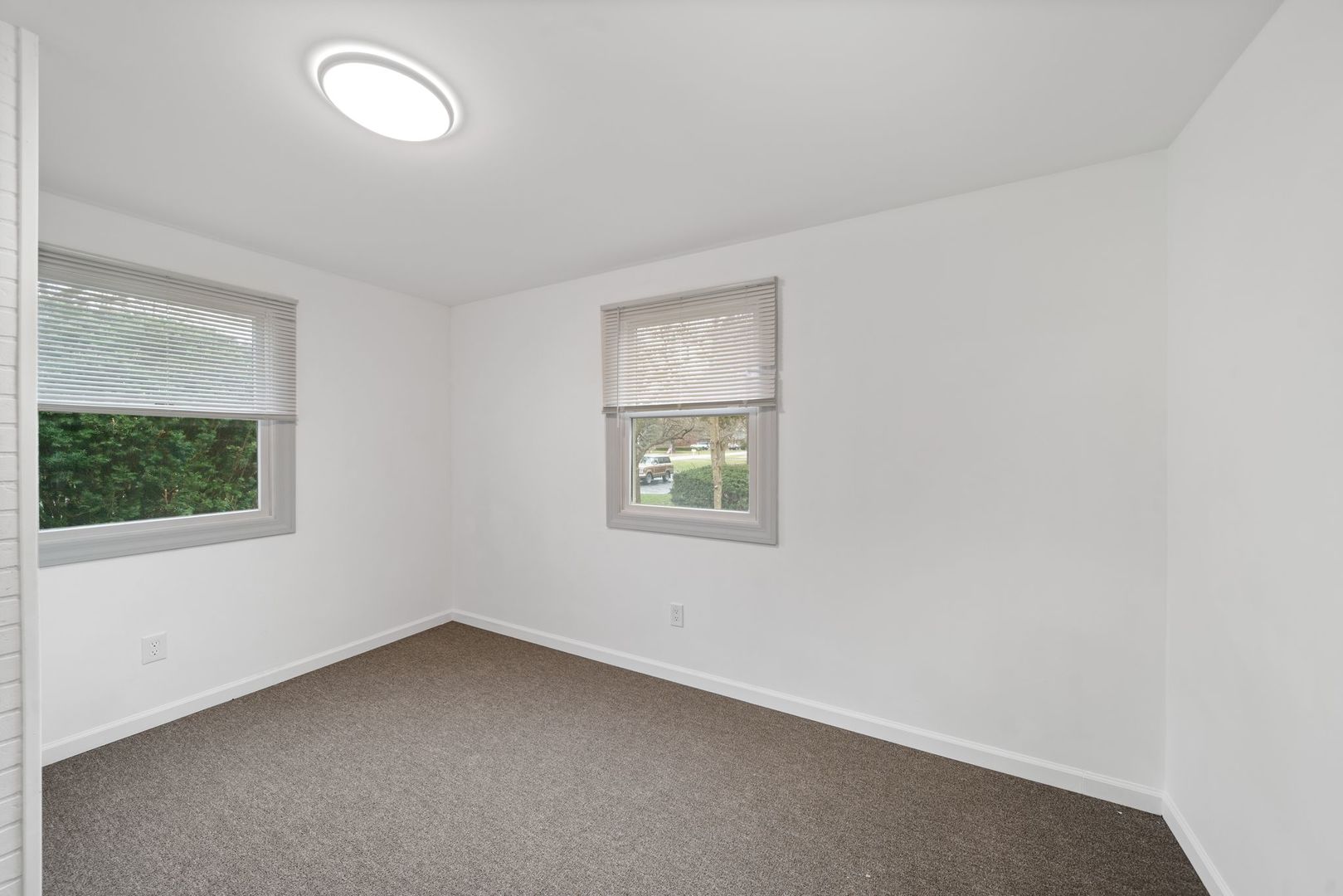 28w686 Townline Road, Warrenville, IL 60555