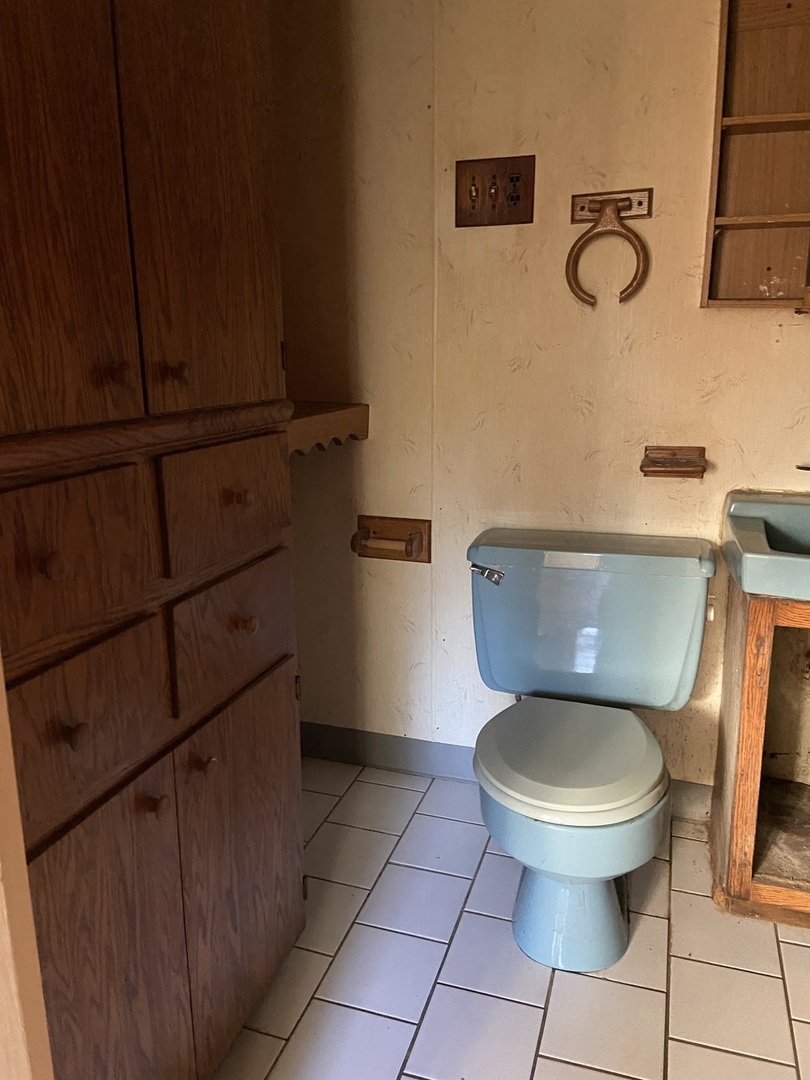 1307 Woodruff Road, Joliet, IL 60432