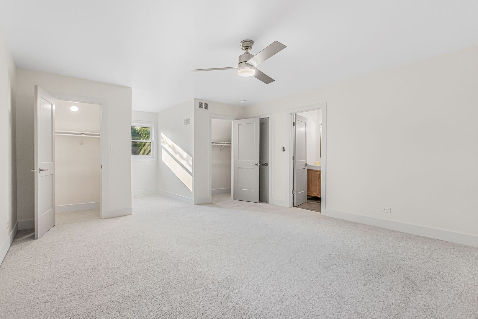 5N683 Ravine Drive, St. Charles, IL 60175