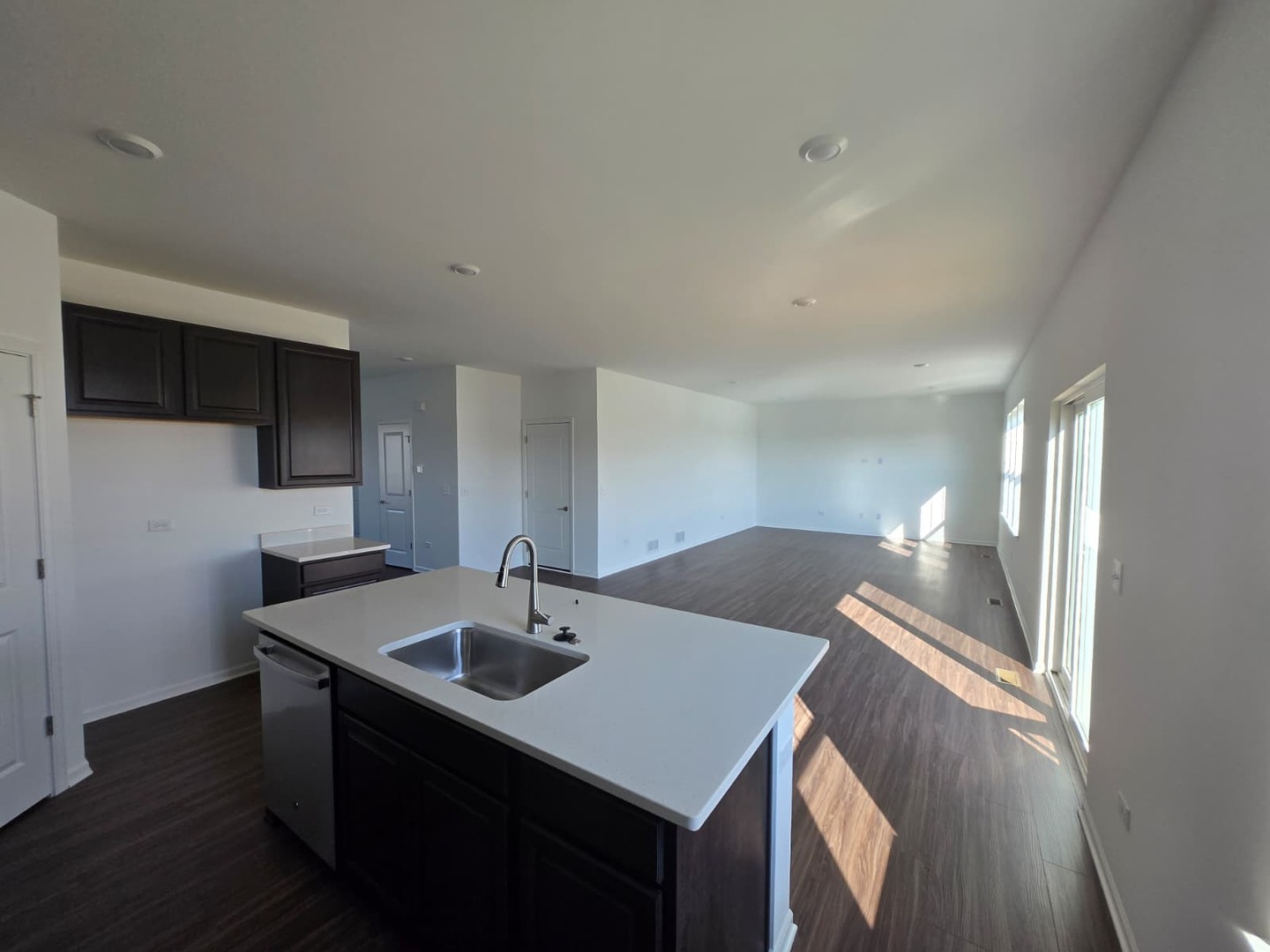 348 Danforth Drive, Oswego, IL 60543