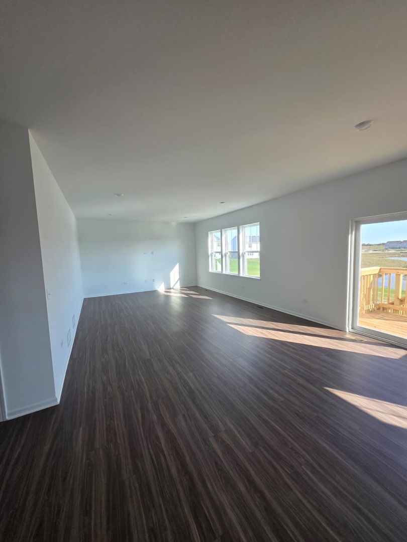 348 Danforth Drive, Oswego, IL 60543