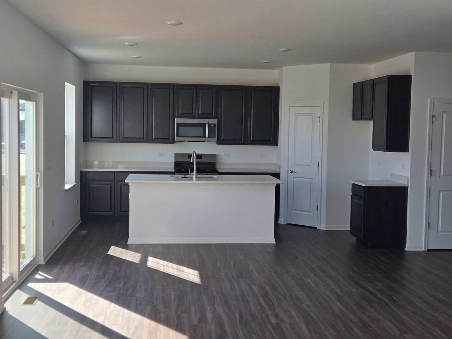 348 Danforth Drive, Oswego, IL 60543