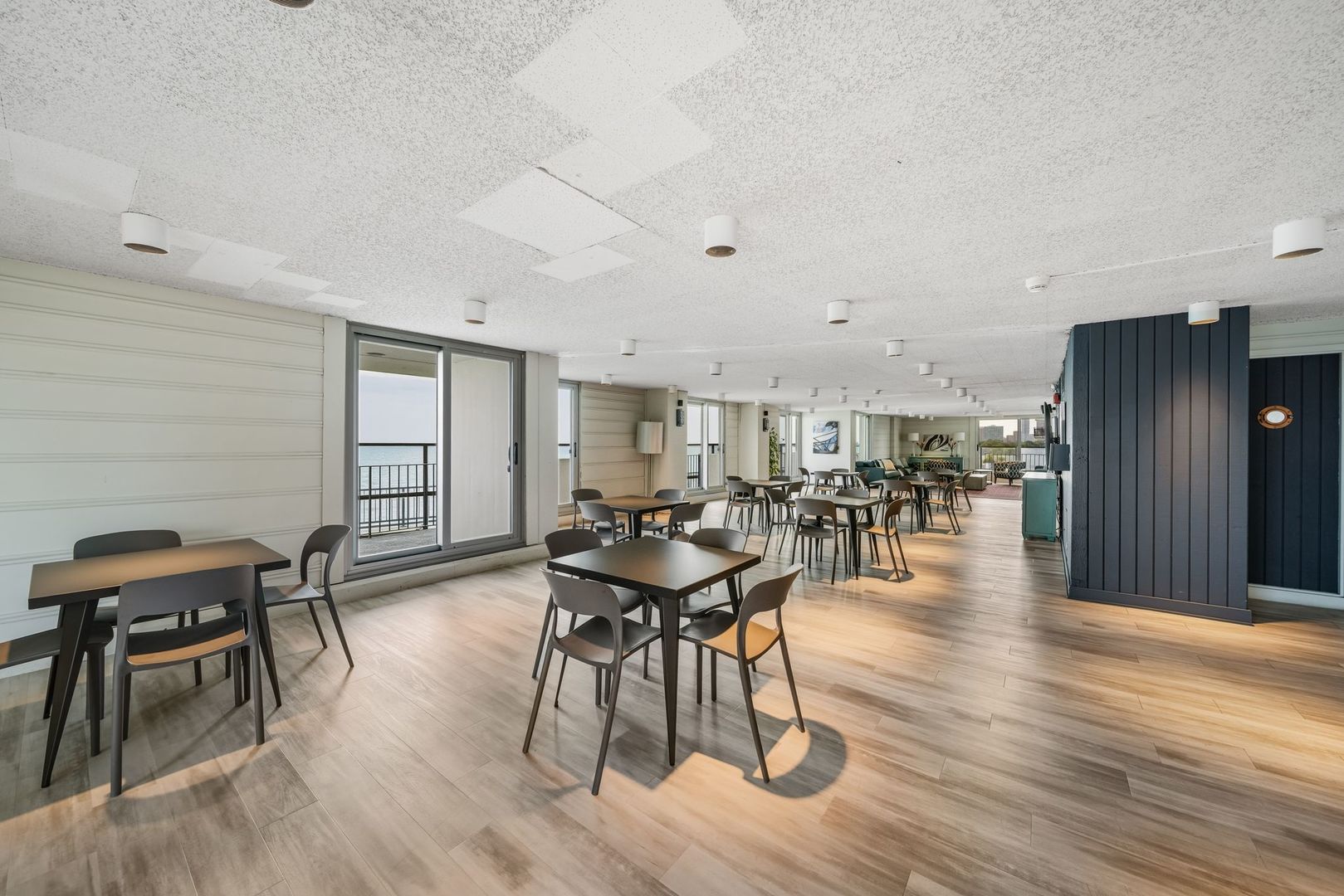 6033 N Sheridan Road #19K, Chicago, IL 60660