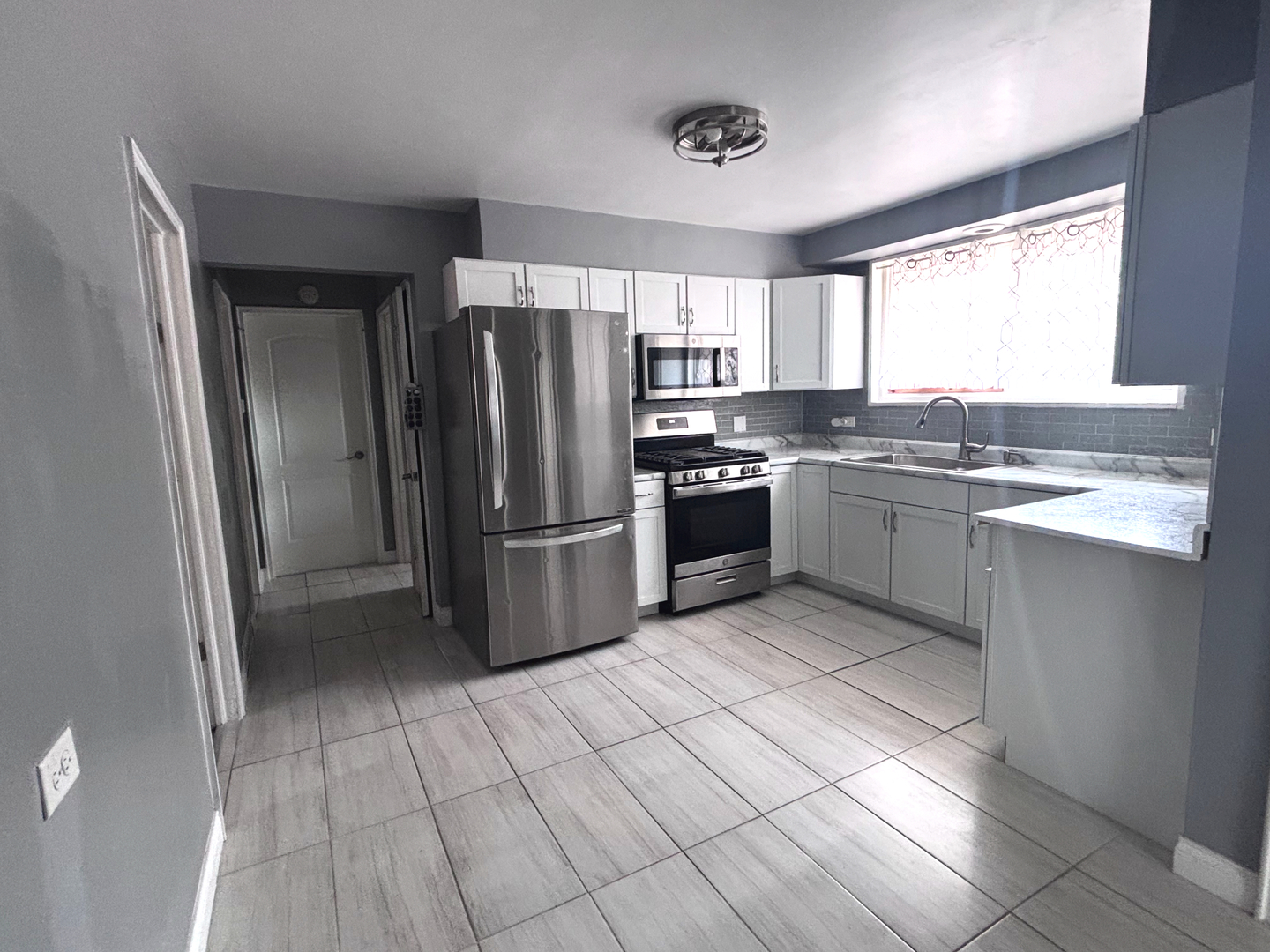 365 Sherry Lane, Chicago Heights, IL 60411