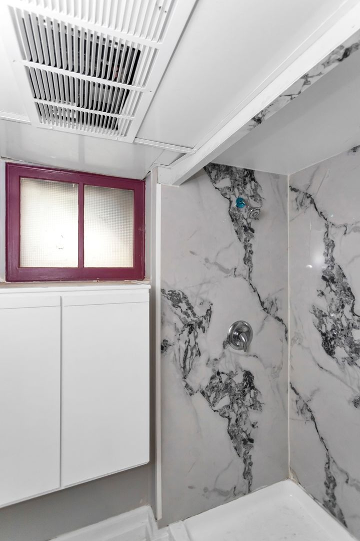 209 E Washington Street, West Chicago, IL 60185