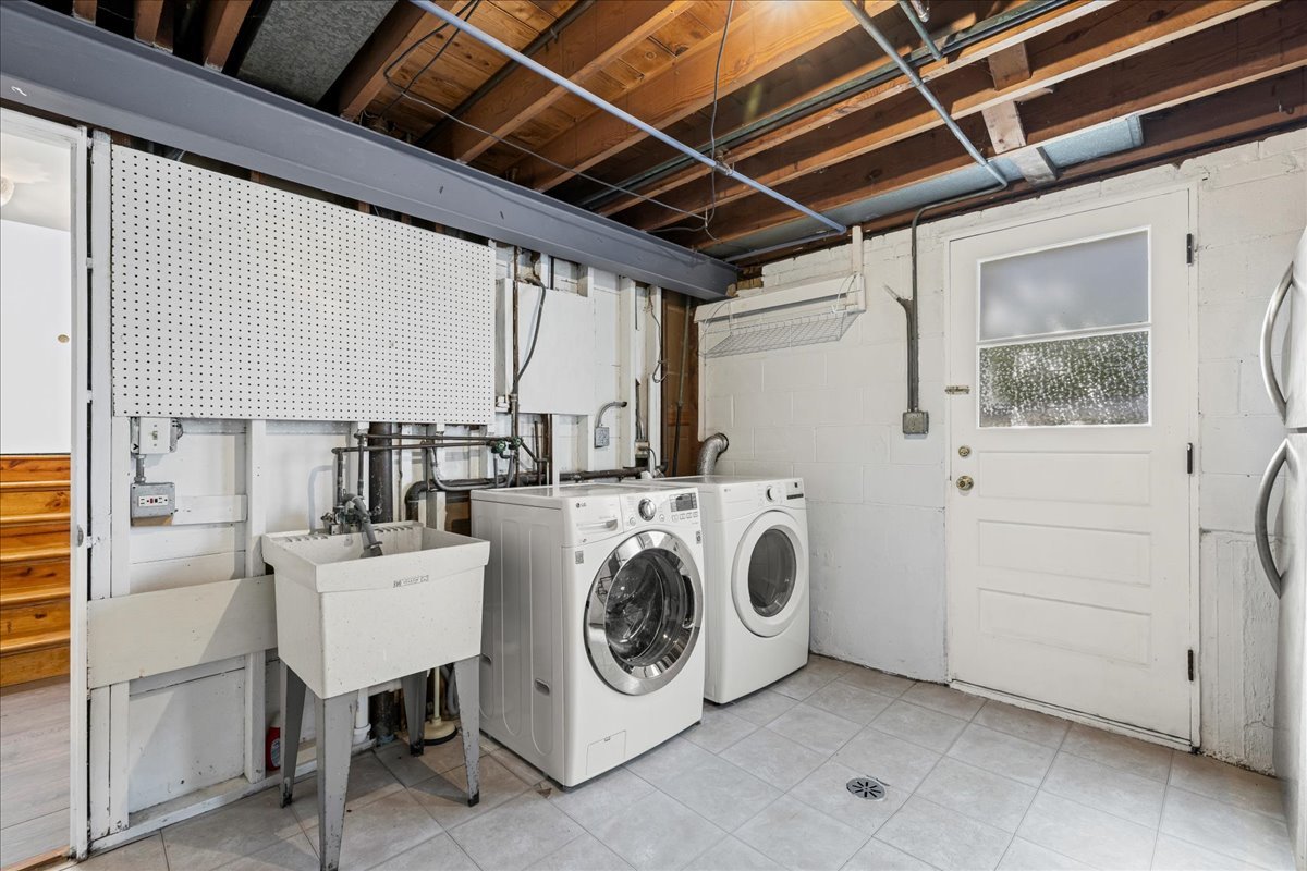 1605 E Frederick Street, Arlington Heights, IL 60004