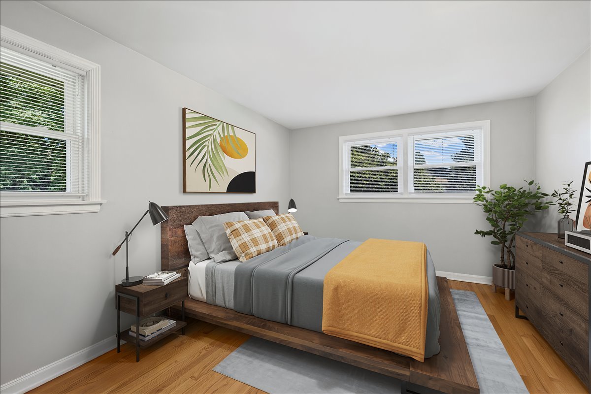 1605 E Frederick Street, Arlington Heights, IL 60004