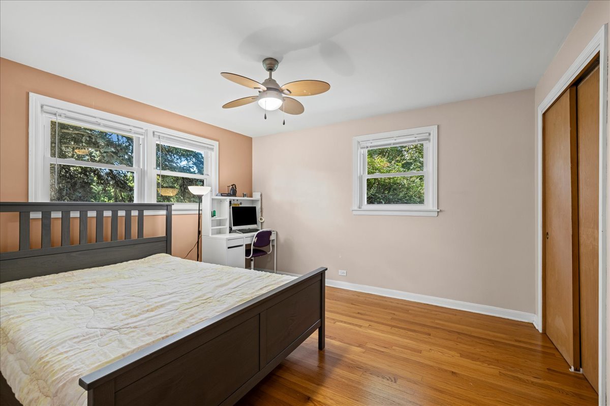 1605 E Frederick Street, Arlington Heights, IL 60004