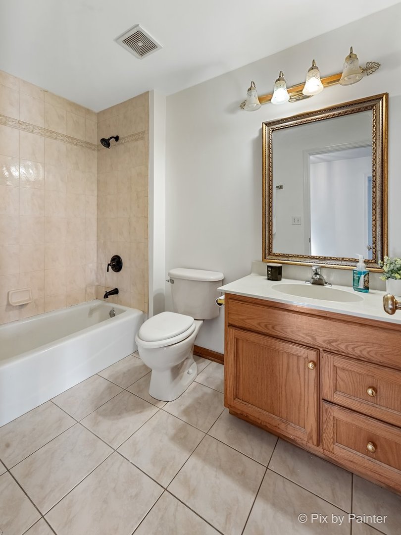 8508 S Oketo Avenue, Bridgeview, IL 60455