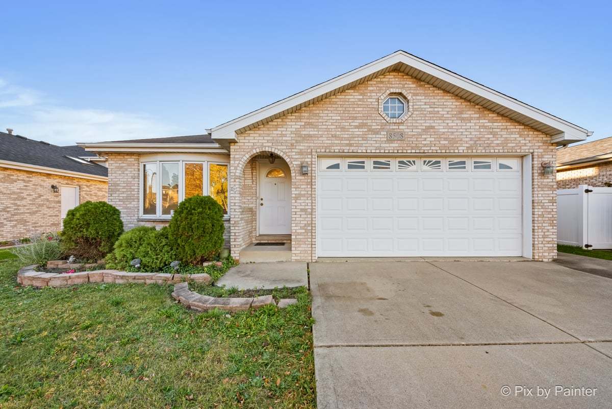 8508 S Oketo Avenue, Bridgeview, IL 60455