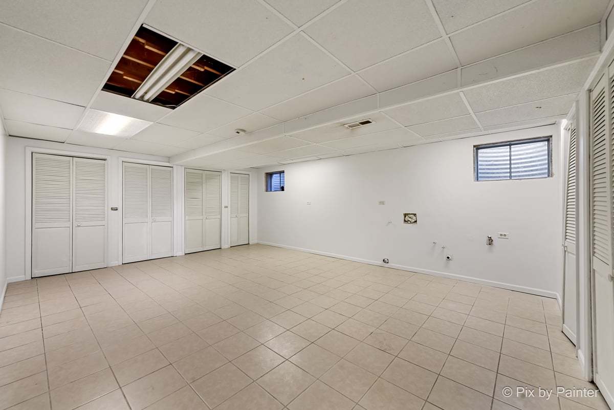 8508 S Oketo Avenue, Bridgeview, IL 60455