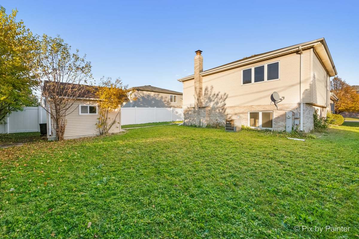 8508 S Oketo Avenue, Bridgeview, IL 60455