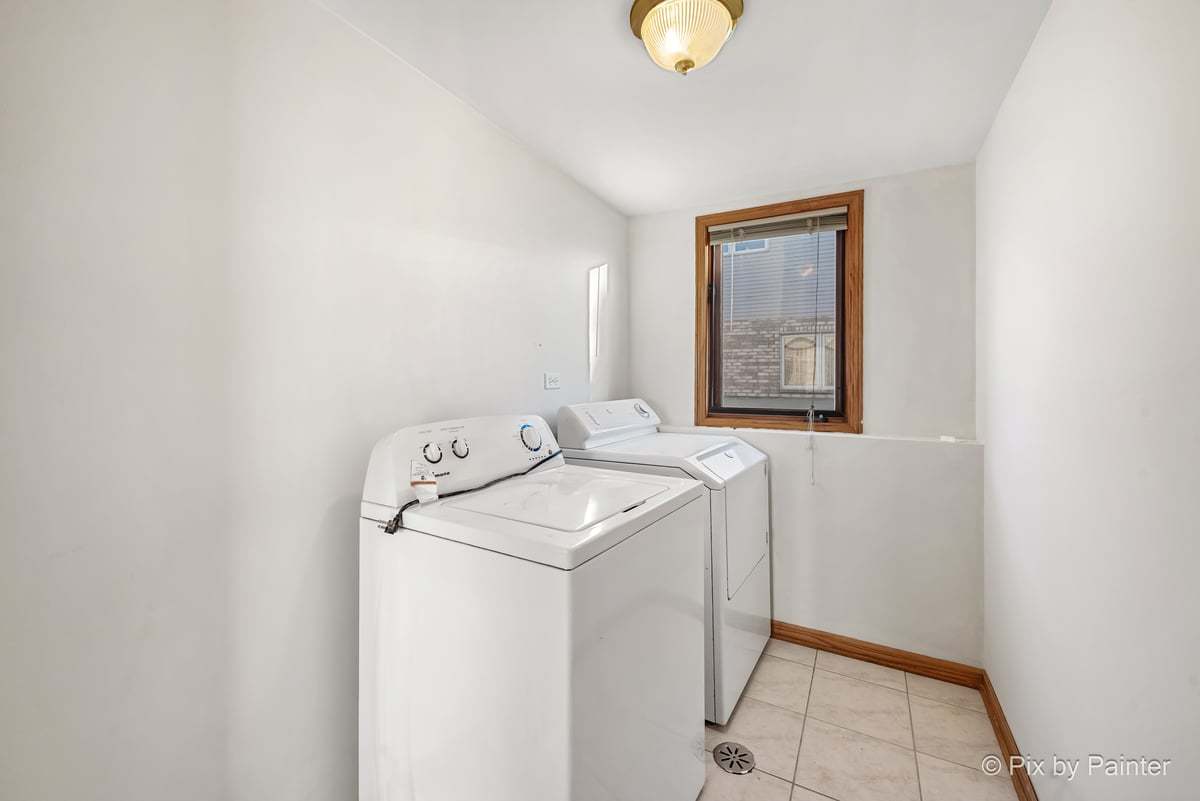 8508 S Oketo Avenue, Bridgeview, IL 60455