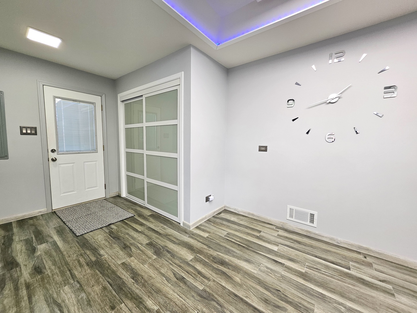 7806 W 83rd Street, Bridgeview, IL 60455