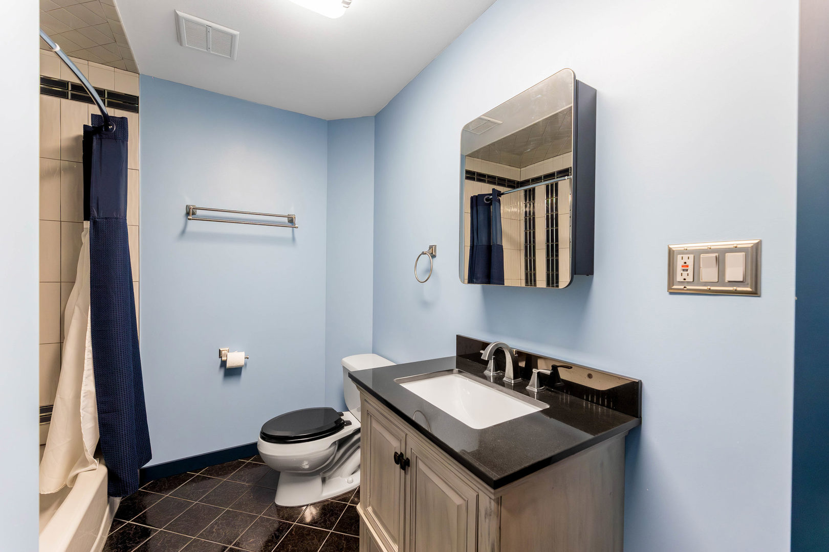 7806 W 83rd Street, Bridgeview, IL 60455