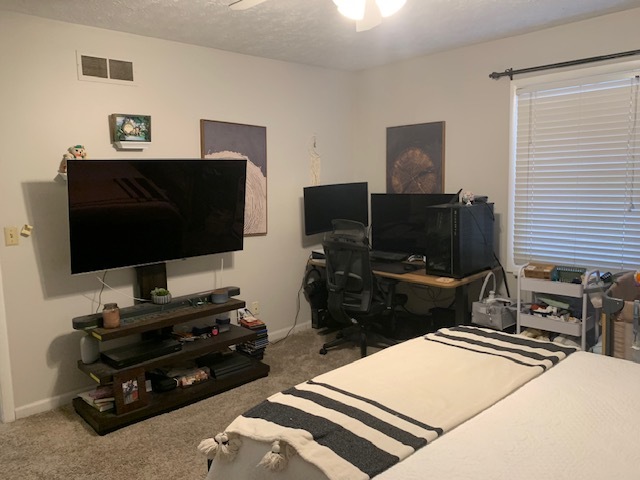 1526 N Hershey Road, Bloomington, IL 61704