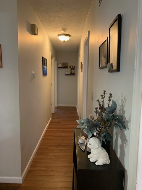 1526 N Hershey Road, Bloomington, IL 61704