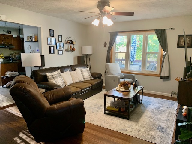 1526 N Hershey Road, Bloomington, IL 61704