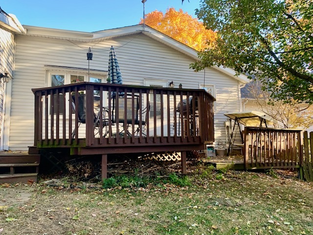 1526 N Hershey Road, Bloomington, IL 61704