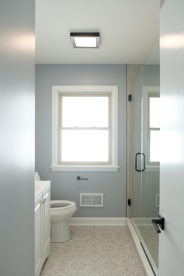 407 N 2nd Avenue, Maywood, IL 60153