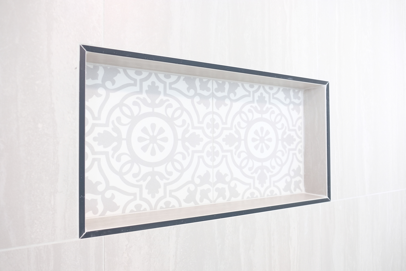 407 N 2nd Avenue, Maywood, IL 60153