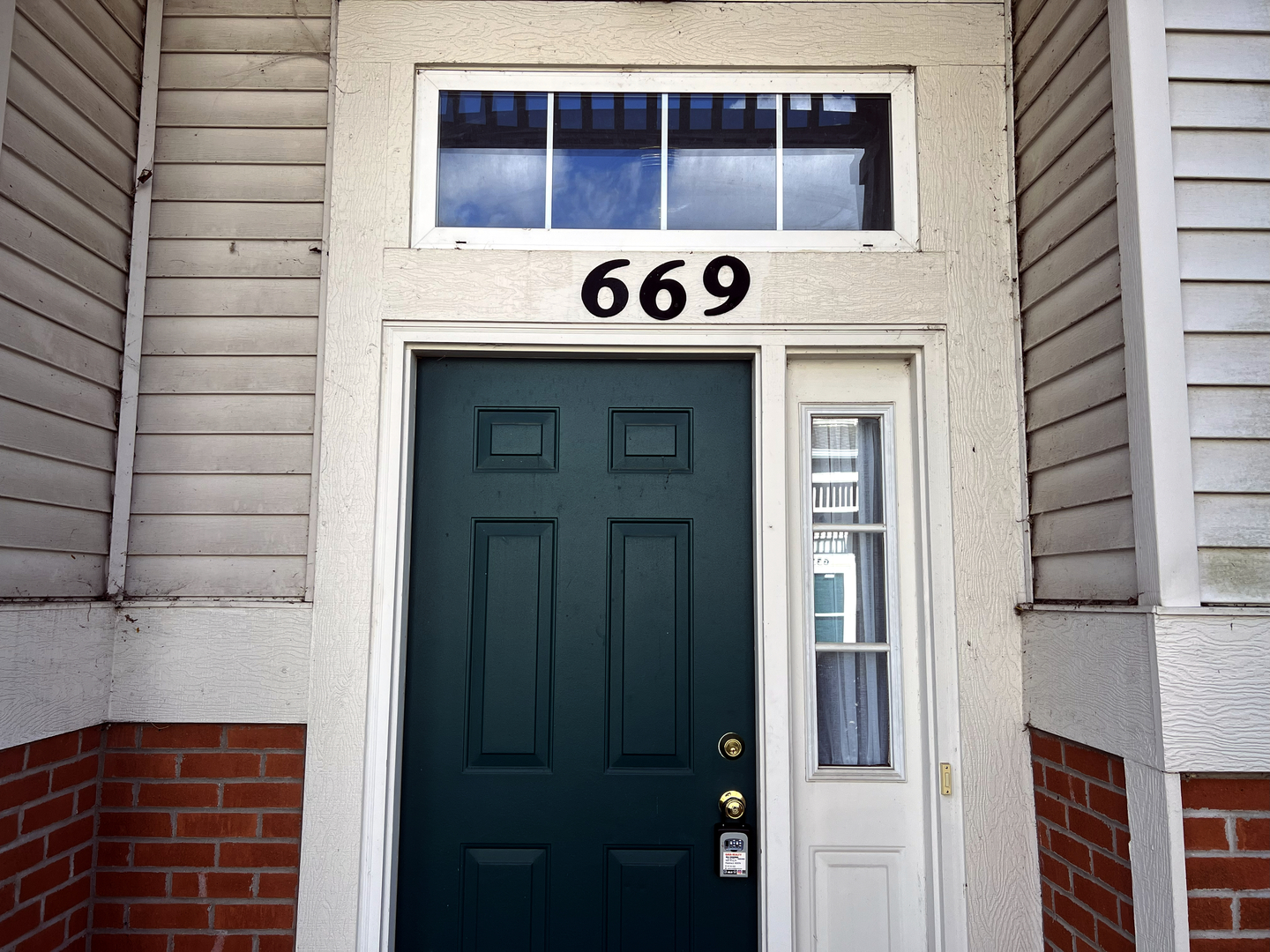 669 S Rosehall Lane #669, Round Lake, IL 60073