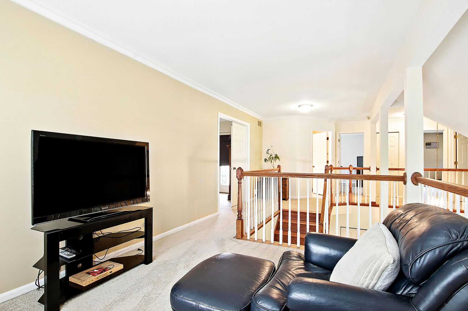 2770 Sandalwood Road, Buffalo Grove, IL 60089