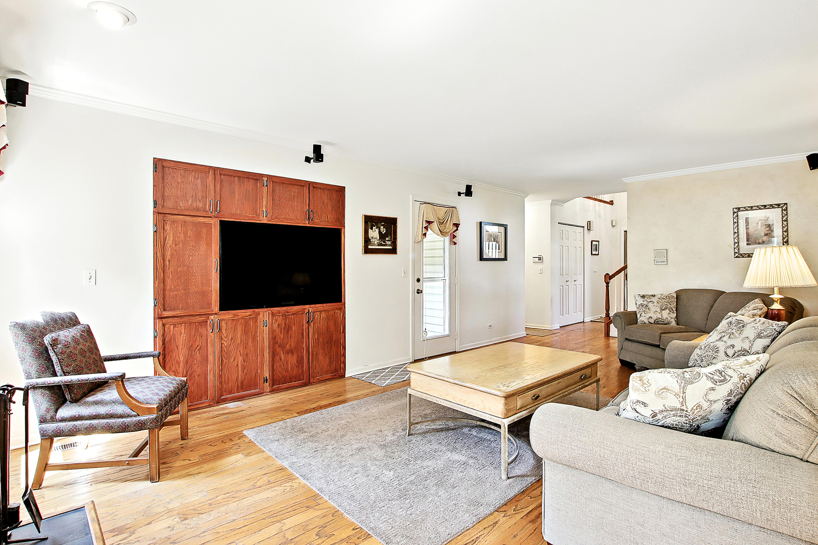 2770 Sandalwood Road, Buffalo Grove, IL 60089