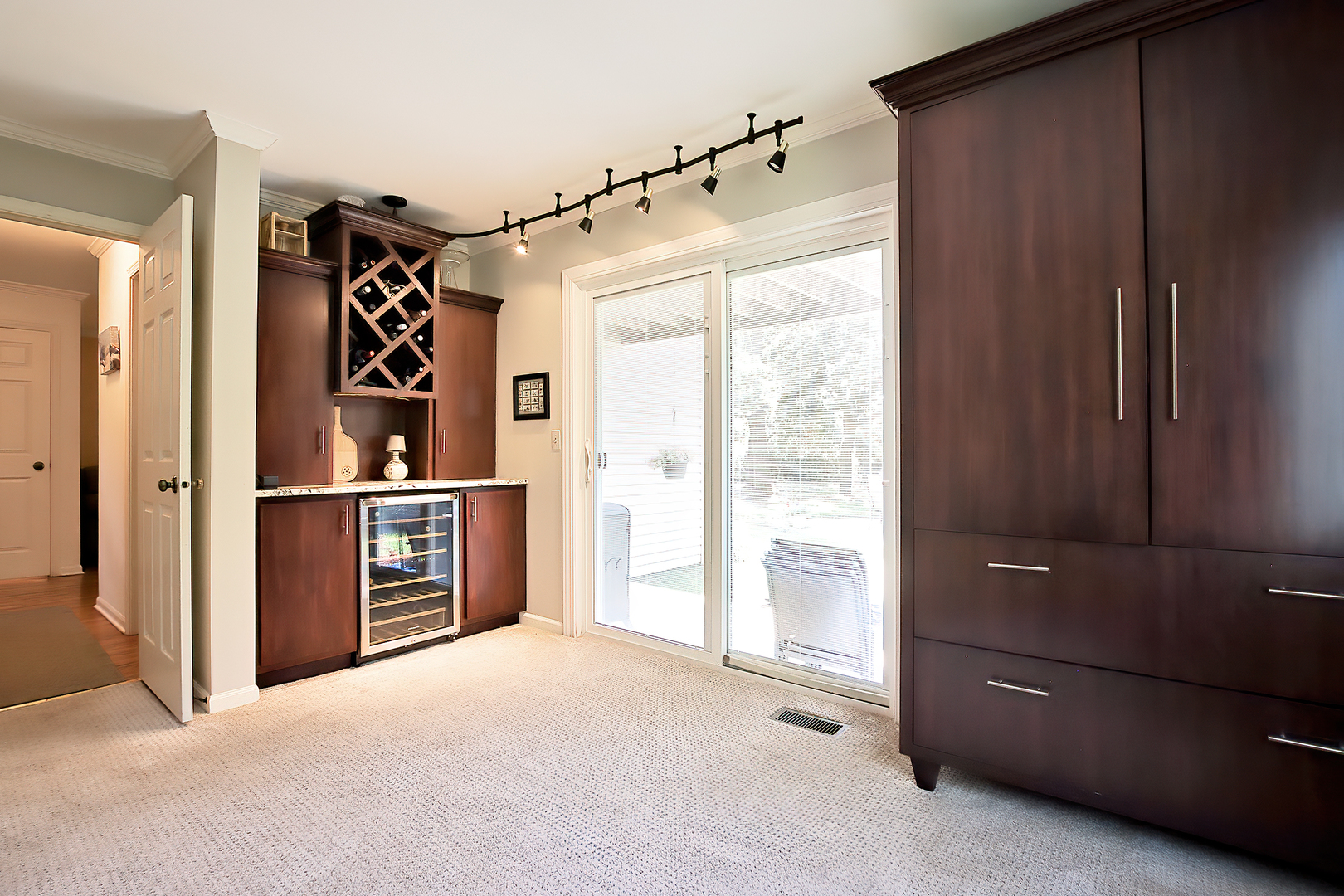 2770 Sandalwood Road, Buffalo Grove, IL 60089