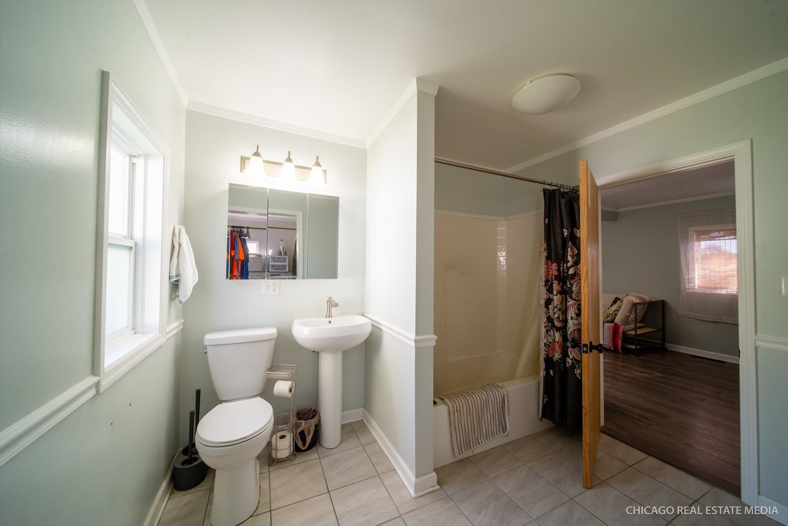 945 S 7th Street, DeKalb, IL 60115