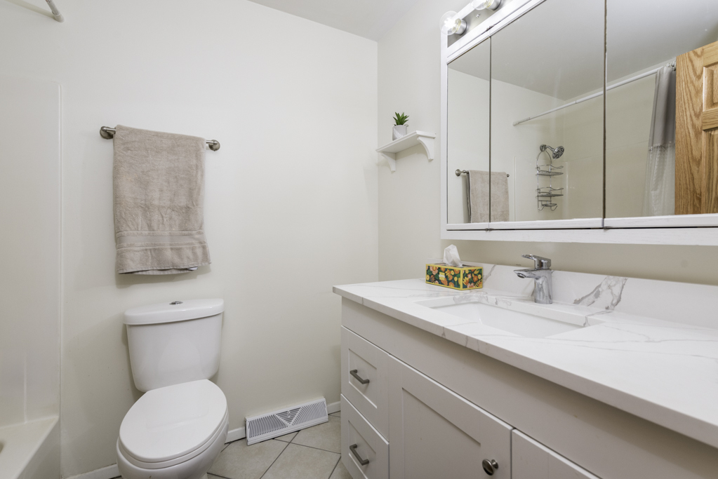 38697 N Cedar Avenue, Beach Park, IL 60099