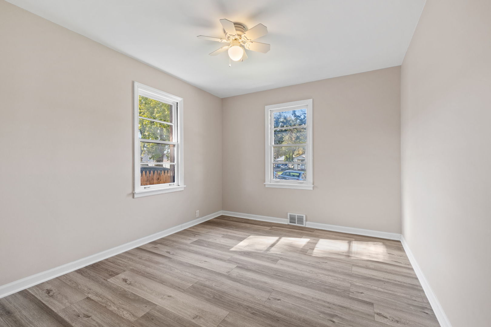 1222 Gates Street, Aurora, IL 60505