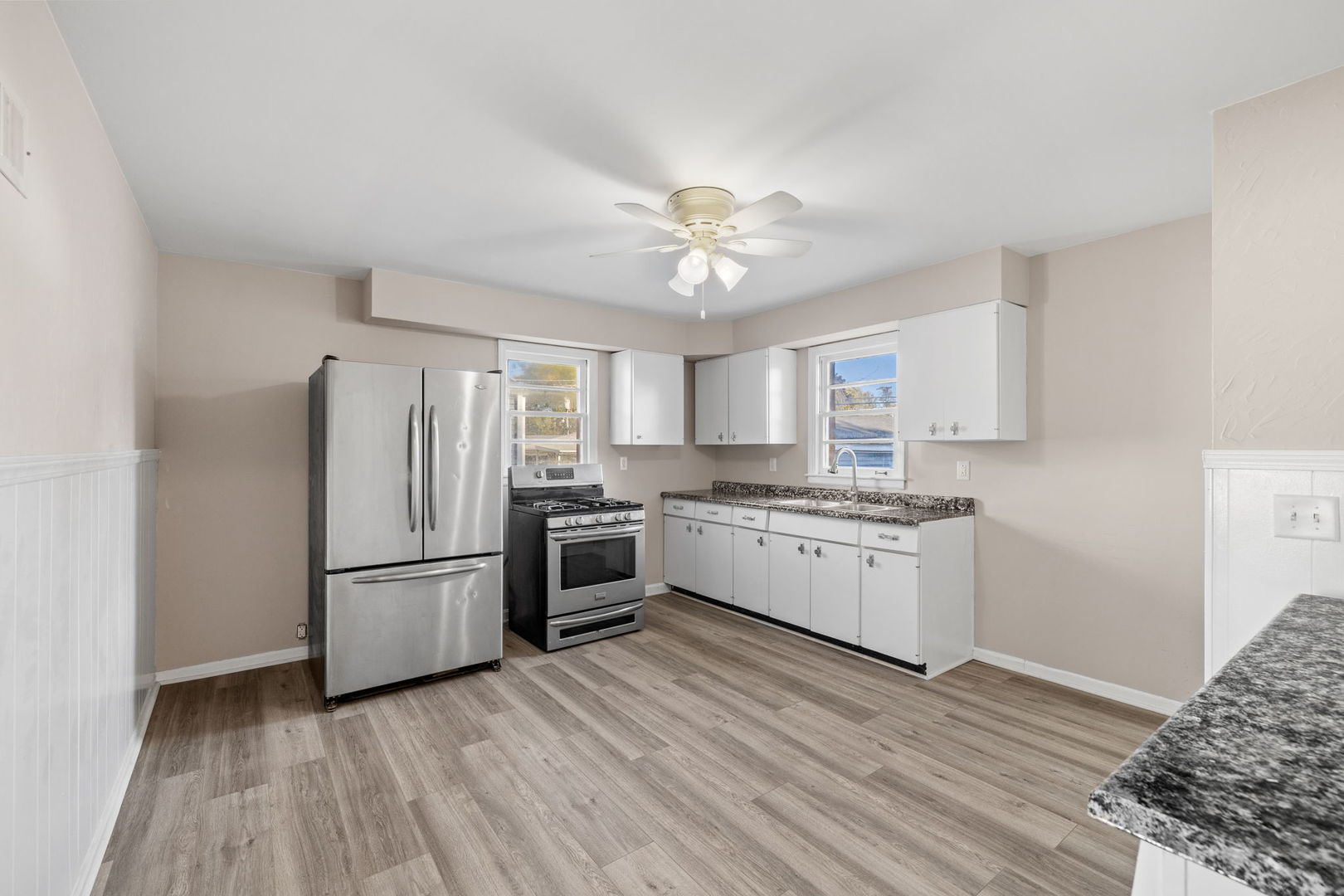 1222 Gates Street, Aurora, IL 60505