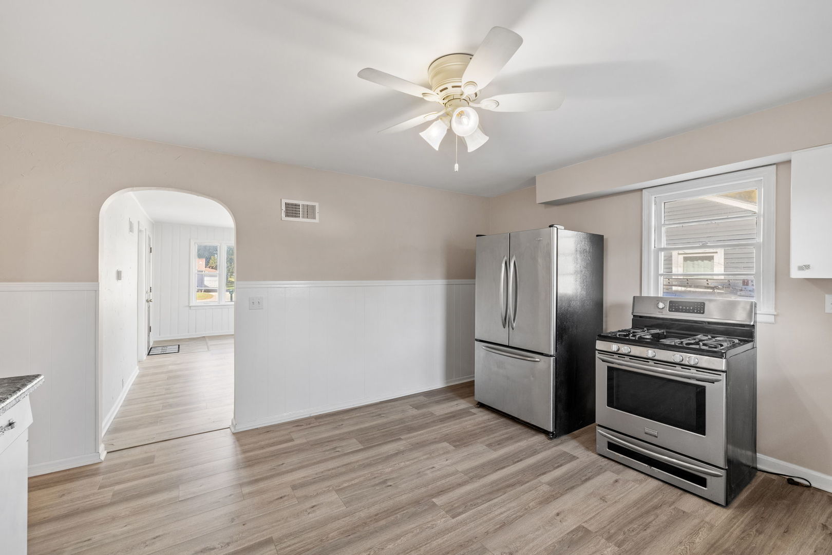 1222 Gates Street, Aurora, IL 60505