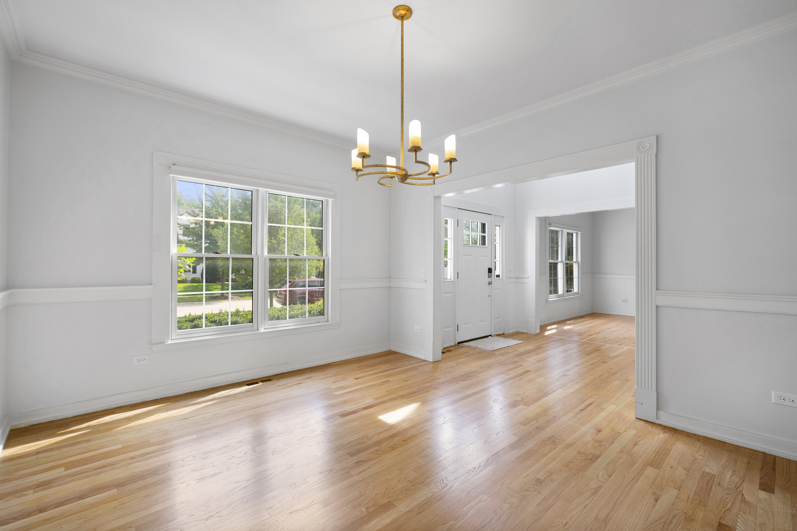 662 Waterbury Avenue, Gurnee, IL 60031