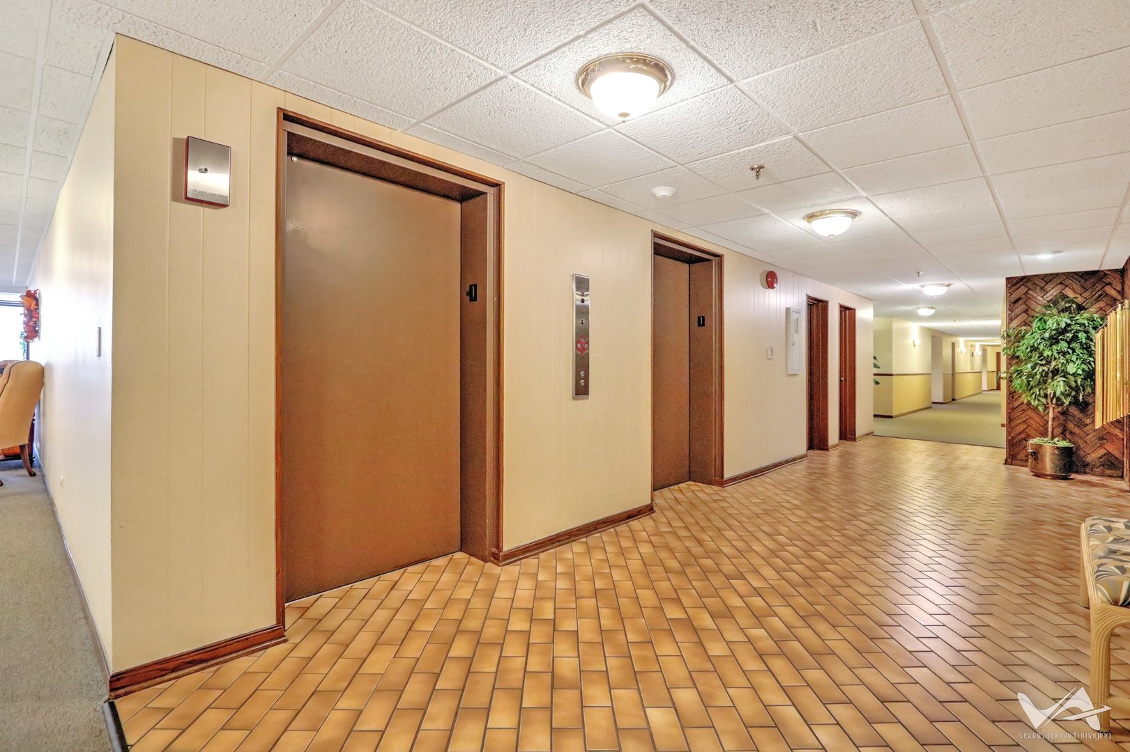 467 HIAWATHA Trail #201, Wood Dale, IL 60191