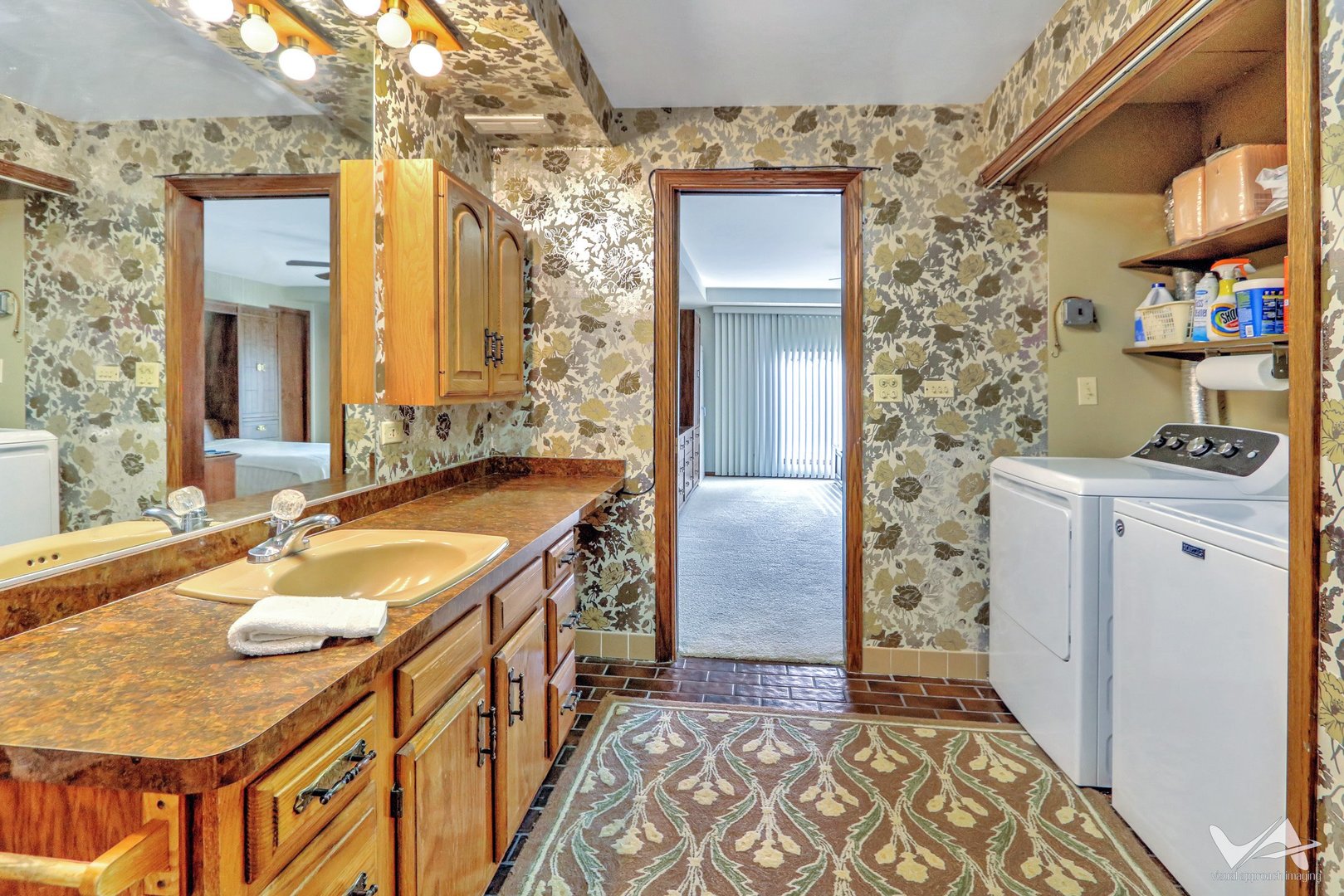 467 HIAWATHA Trail #201, Wood Dale, IL 60191