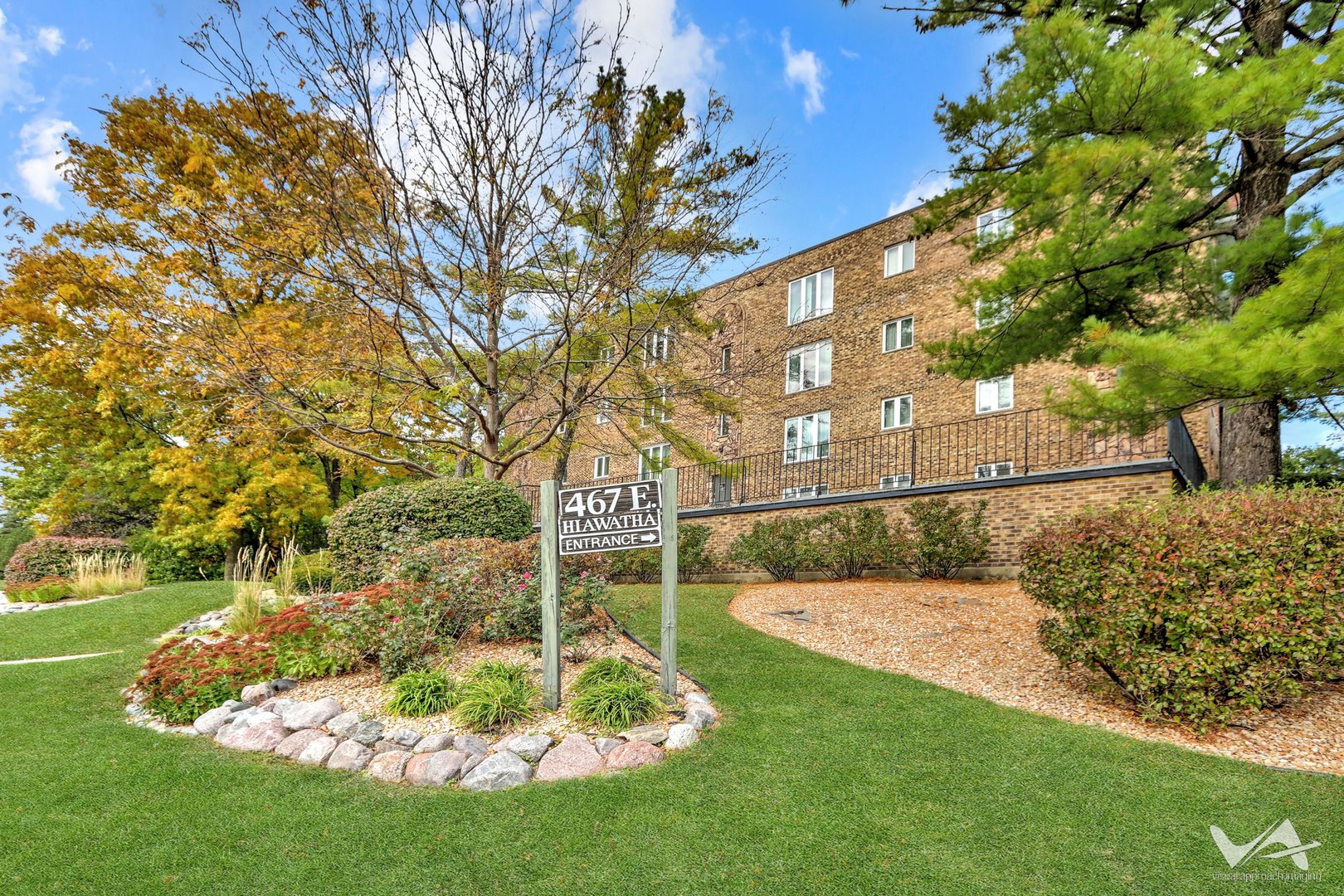 467 HIAWATHA Trail #201, Wood Dale, IL 60191