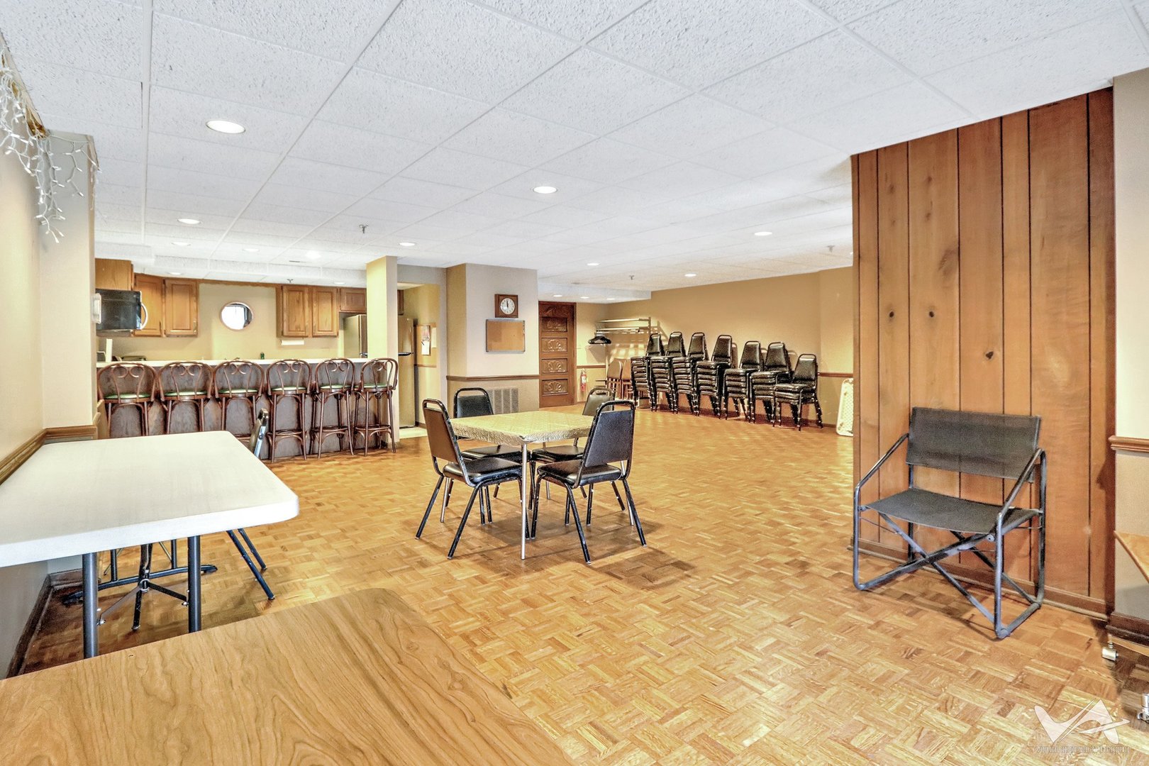 467 HIAWATHA Trail #201, Wood Dale, IL 60191