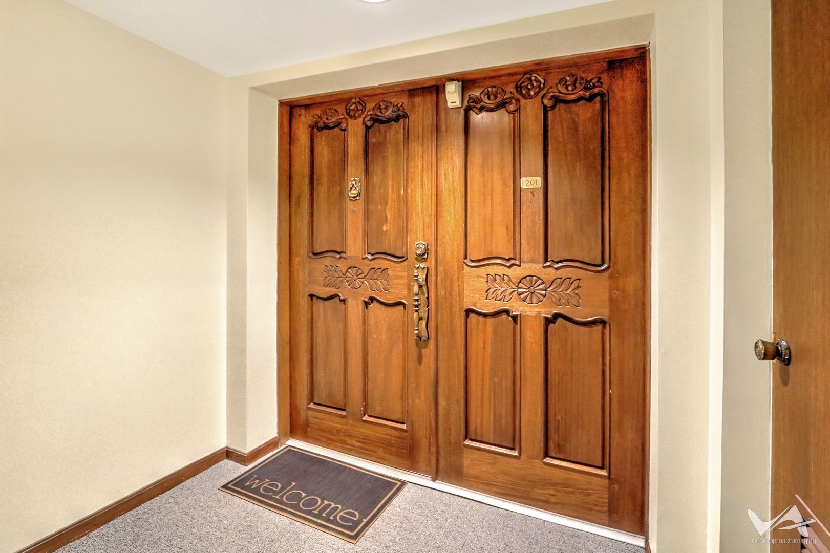 467 HIAWATHA Trail #201, Wood Dale, IL 60191