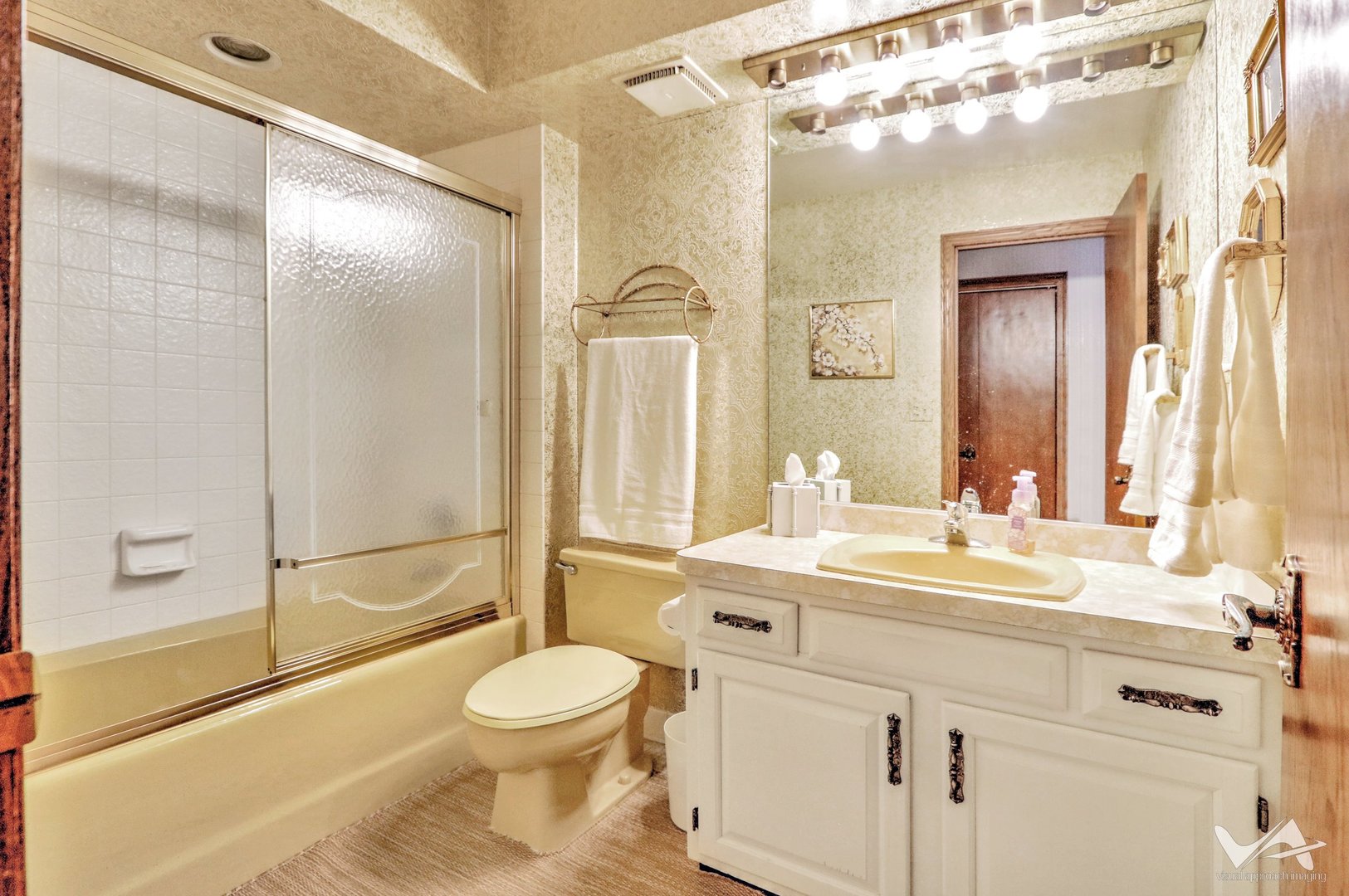 467 HIAWATHA Trail #201, Wood Dale, IL 60191