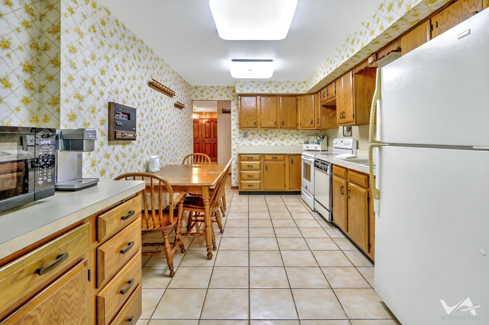 467 HIAWATHA Trail #201, Wood Dale, IL 60191