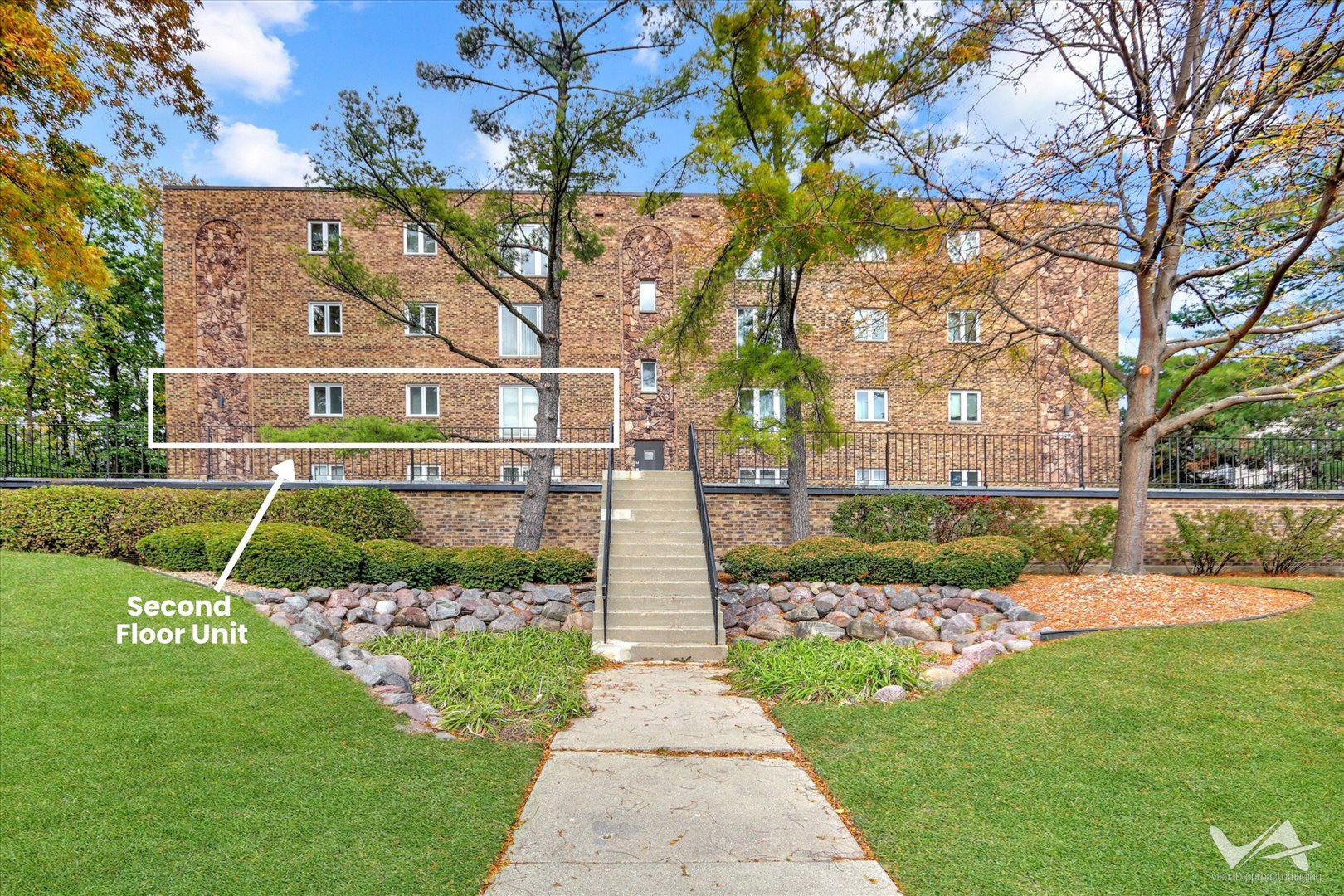 467 HIAWATHA Trail #201, Wood Dale, IL 60191