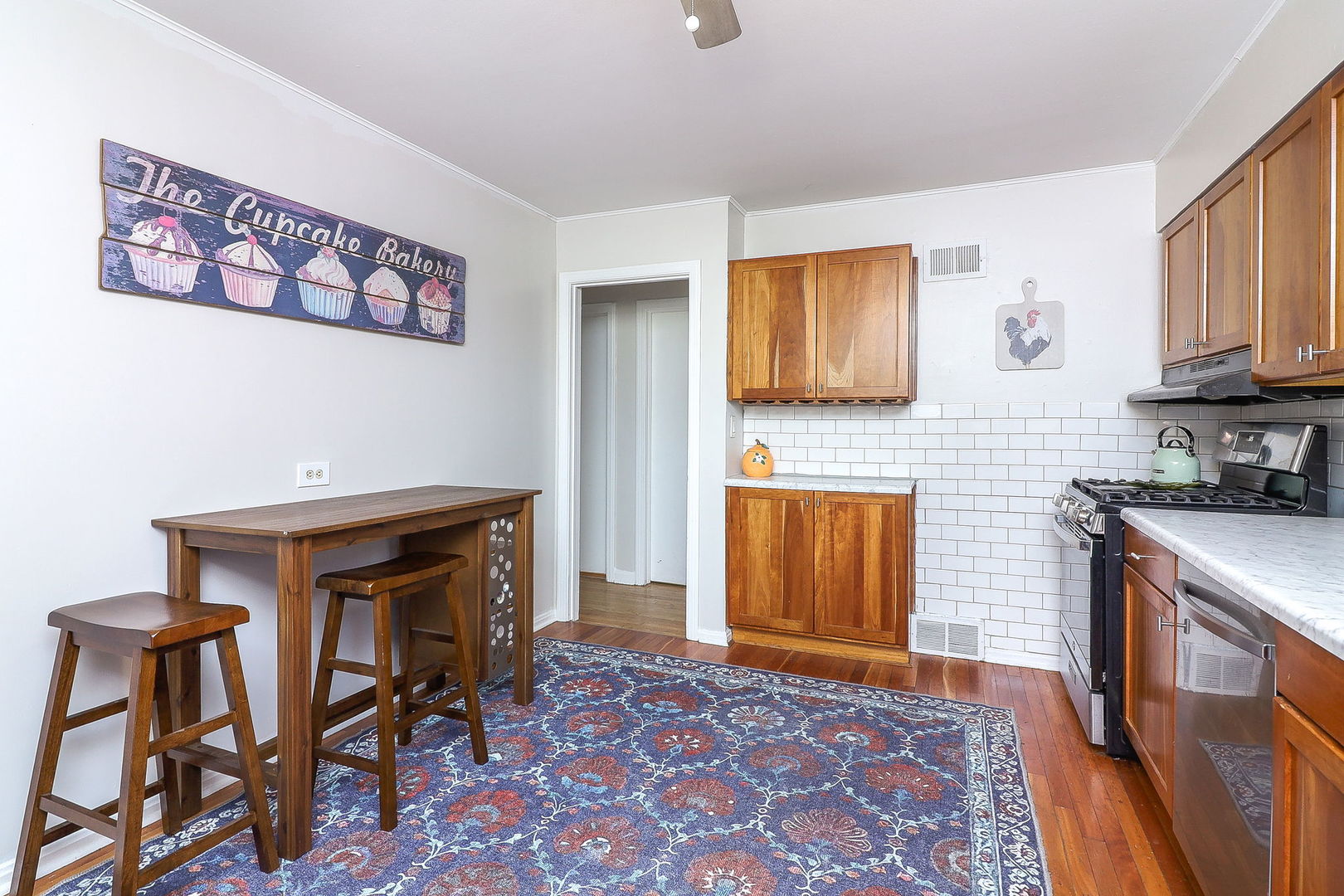 121 W Park Drive, Lombard, IL 60148