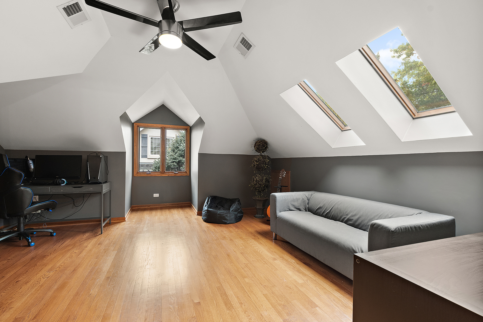 10040 W 127th Street, Palos Park, IL 60464