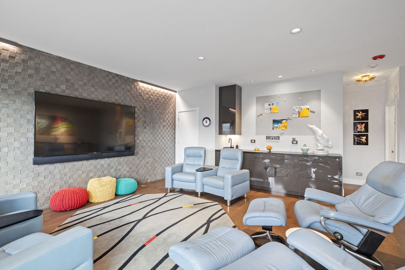 353 E Liberty Drive, Wheaton, IL 60187