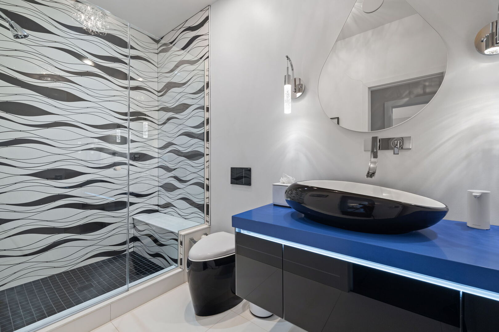 353 E Liberty Drive, Wheaton, IL 60187