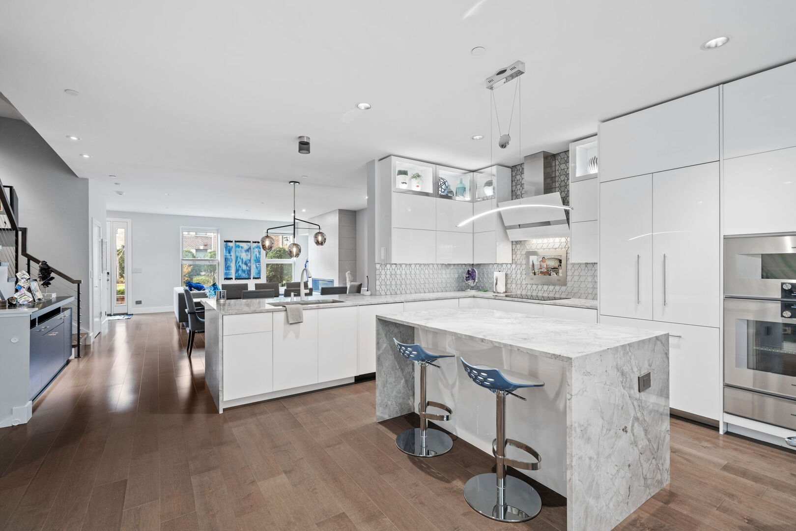 353 E Liberty Drive, Wheaton, IL 60187