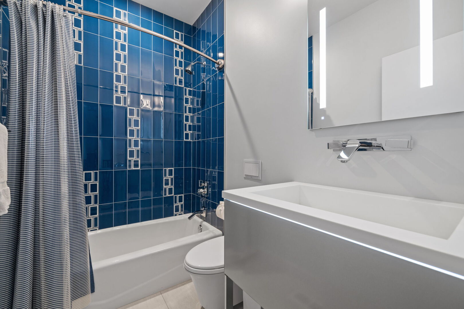 353 E Liberty Drive, Wheaton, IL 60187